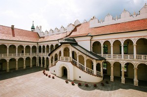 Dziedziniec zamku w Baranowie Sandomierskim