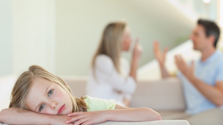 Dziecko świadkiem konfliktu w rodzinie. 5 zasad konstruktywnej kłótni