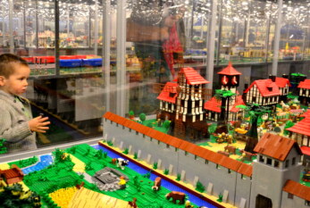 Wśród milionów klocków Lego