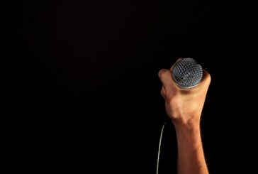 „Nie taki mikrofon straszny – sztuka wystąpień publicznych”